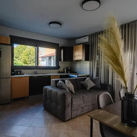 #k10 Chic 1 Bedroom In The Centre Of Apartment Volos